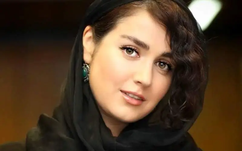 بیوگرافی افسانه پاکرو